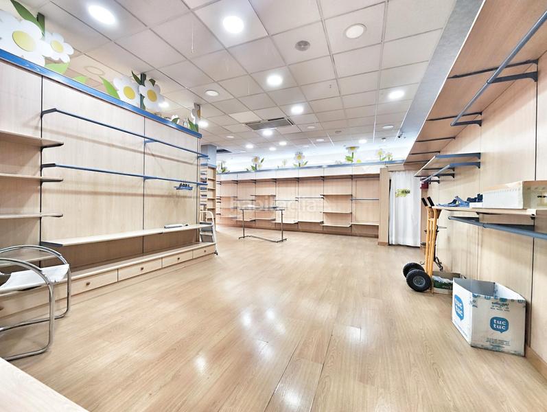 Foto d3c39ae0-923f-46eb-93ca-d72f58b7359a. Alquiler local comercial en calle vélez 8 local en alquiler en calle velez en Puertollano