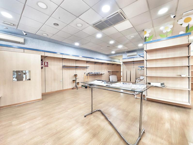 Foto 224a636c-f132-4c88-a010-920dc4d41726. Lloguer local comercial a calle vélez 8 a Centro Puertollano