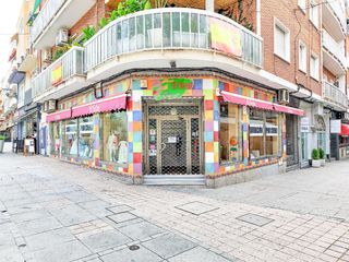 Miete Geschäftsraum in Calle vélez 8. Local en alquiler en calle velez