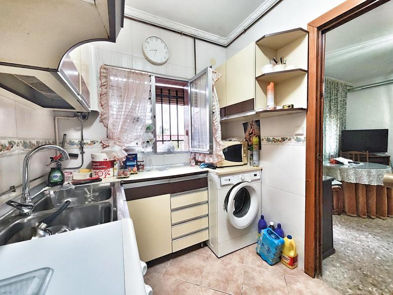 Foto 13d6be08-64b6-4309-9e80-b1dd0a4a52d3. Casa en calle goya 40 casa zona goya en Centro Puertollano