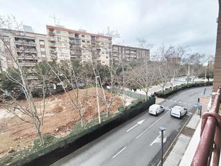 Appartement à Paseo de san gregorio 82. Piso contrastero, paseo san gregorio