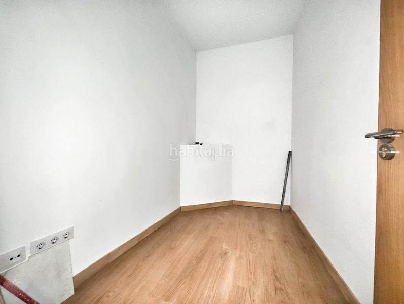 Foto 56a83e10-f9db-45b7-aac5-5b6e3cb0f526. Alquiler local comercial en avenida primero de mayo 29 local comercial avenida 1º de mayo 29 en Puertollano