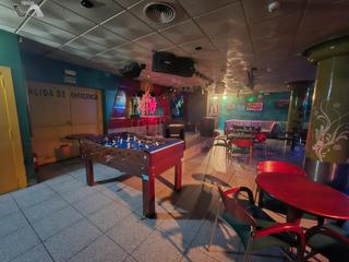 Business premise in Calle Juan Bravo 22