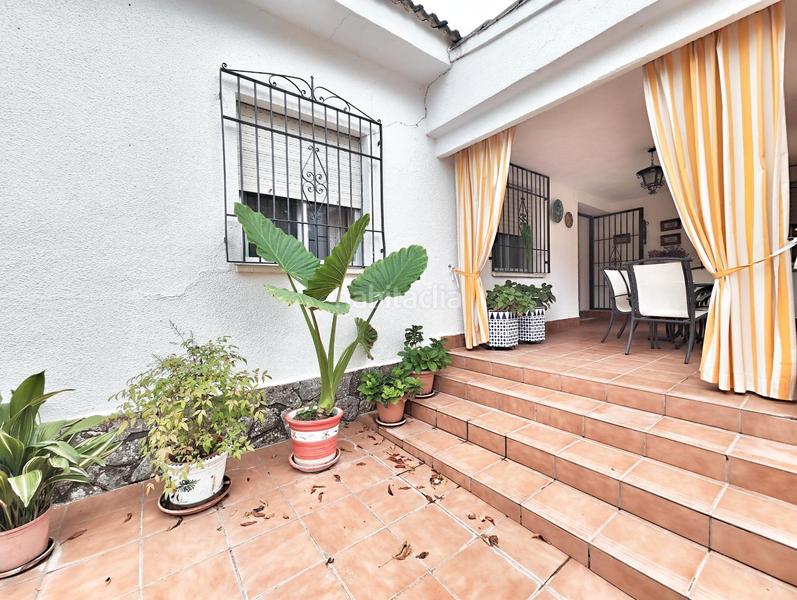 Foto 2605852c-87a4-4884-8714-06a66002efd8. Chalet  en venta carretera almodovar en PAU 2-600 Puertollano