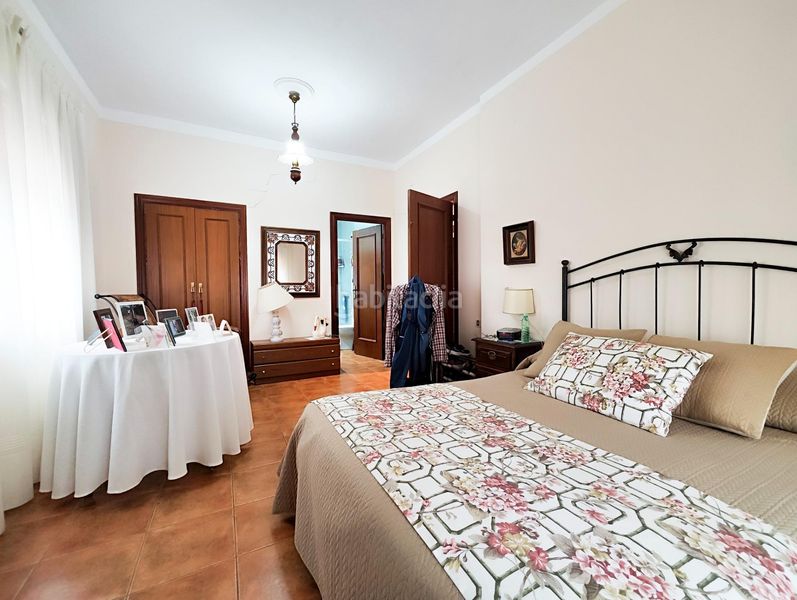 Foto 45ff20b5-3e64-4b31-915d-38dd148dfaab. Chalet with fireplace heating parking in PAU 2-600 Puertollano