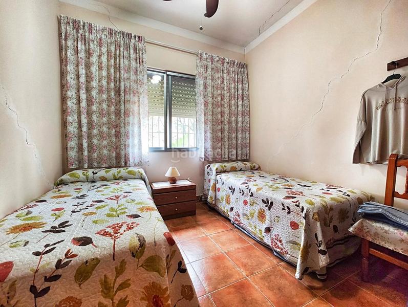 Foto 7a98c5b5-ae2d-4099-bc56-3ed17882f92f. Chalet  en venta carretera almodovar en PAU 2-600 Puertollano