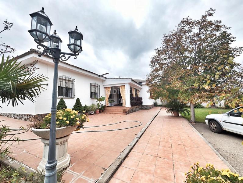 Foto 80e77c72-751b-4967-90af-2781b2592930. Chalet  en venta carretera almodovar en PAU 2-600 Puertollano