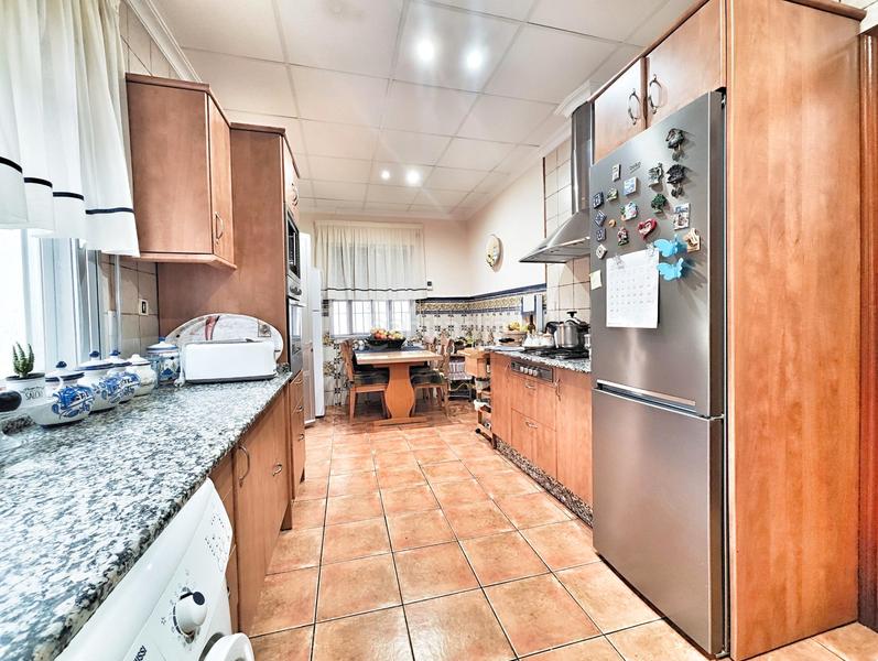 Foto a86c0176-a9bd-4db4-a7e6-6462d176323e. Chalet  en venta carretera almodovar en PAU 2-600 Puertollano