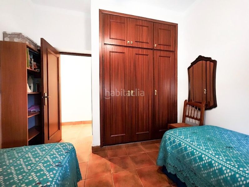 Foto aa0a8d92-c6b7-4cf7-a4ce-87f6ba4b1b6a. Chalet with fireplace heating parking in PAU 2-600 Puertollano