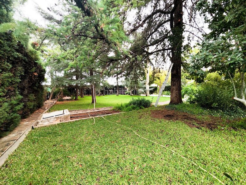 Foto b79b9416-0f74-4f9e-8f19-5a5b7f9aa1ab. Chalet with fireplace heating parking in PAU 2-600 Puertollano