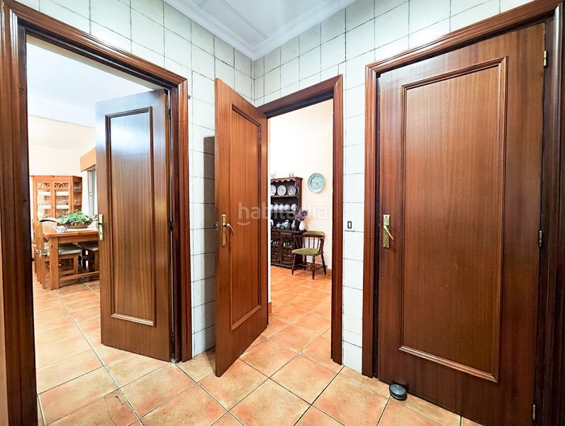 Foto b7daa7b8-a809-4554-b52e-d99e781b6625. Chalet with fireplace heating parking in PAU 2-600 Puertollano
