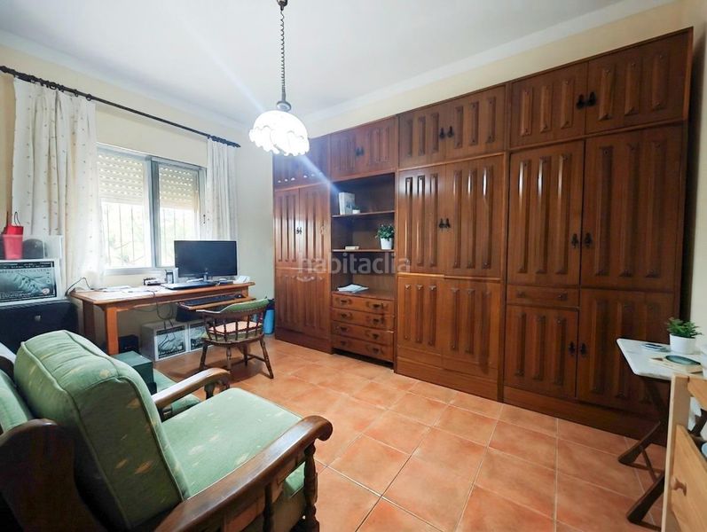 Foto b9bff1bf-ebc3-4e6f-a9c6-1bb588269297. Chalet with fireplace heating parking in PAU 2-600 Puertollano