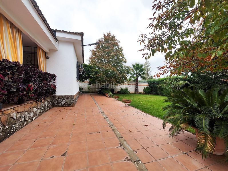 Foto bad9490d-fc74-4ea0-9578-bd17787147dd. Chalet with fireplace heating parking in PAU 2-600 Puertollano