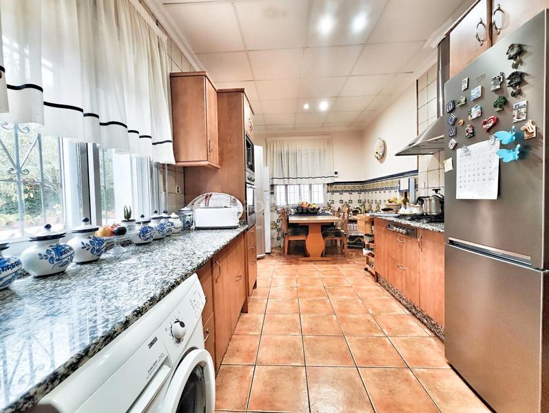 Foto e63e20d2-e0d8-4afb-8346-0ceae57aa72c. Chalet  en venta carretera almodovar en PAU 2-600 Puertollano