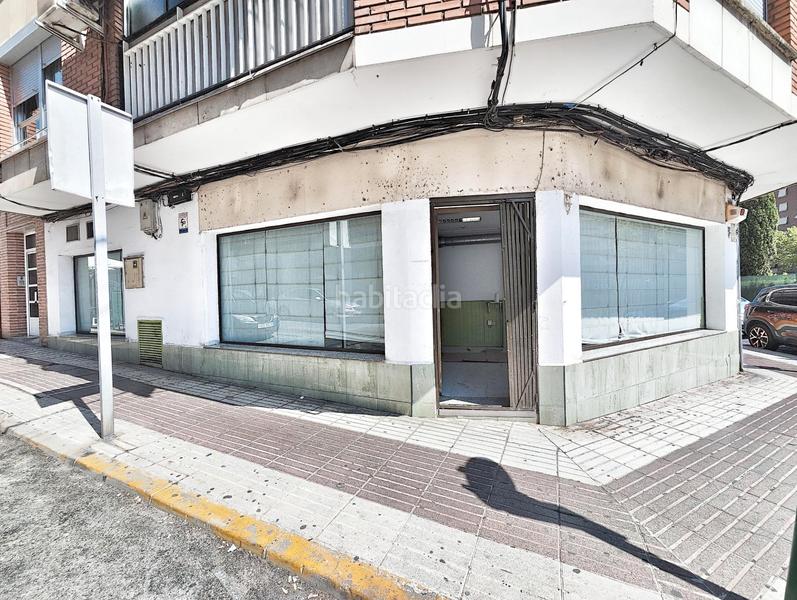 Foto 63a76c60-e1cd-45a6-b621-452be3a5182e. Alquiler local comercial en paseo de san gregorio 73 local comercial paseo san gregorio en Puertollano