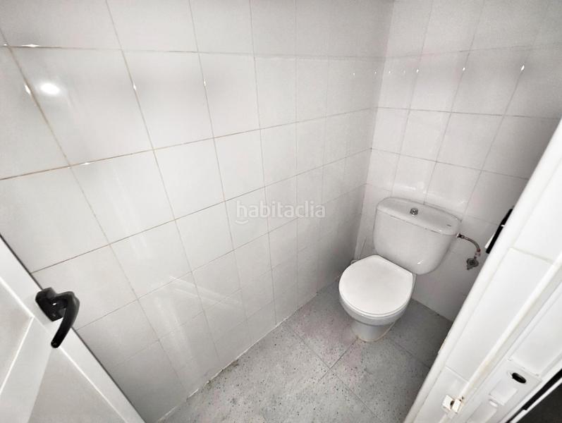 Foto fefbedfc-f50a-41a8-b8c7-4f4cdb060215. Lloguer local comercial a paseo de san gregorio 73 a Puertollano