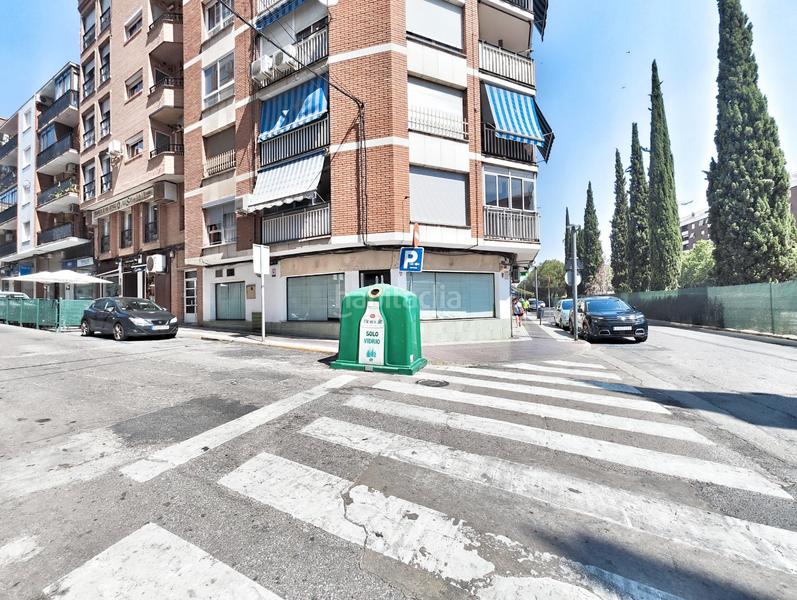 Foto 40431596-a511-455a-94fe-e99d8c7c1fd4. Location local commercial dans paseo de san gregorio 73 dans Puertollano