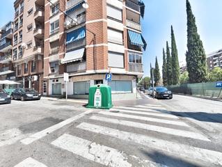 Business premise in Paseo de San Gregorio 73