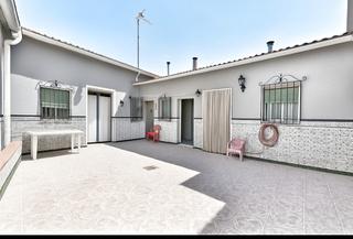 Haus  Calle núñez de arce. Casa en venta zona puertollano