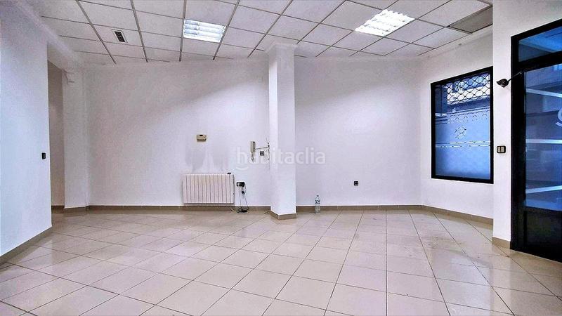 Foto e3a8dd5c-0650-4f67-8c66-e677991f1c6a. Lloguer local comercial amb calefacció a Centro Puertollano