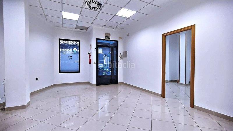 Foto 8cc6ee44-7e96-40f1-8b9a-ca3e8044fd85. Rent business premise with heating in Centro Puertollano