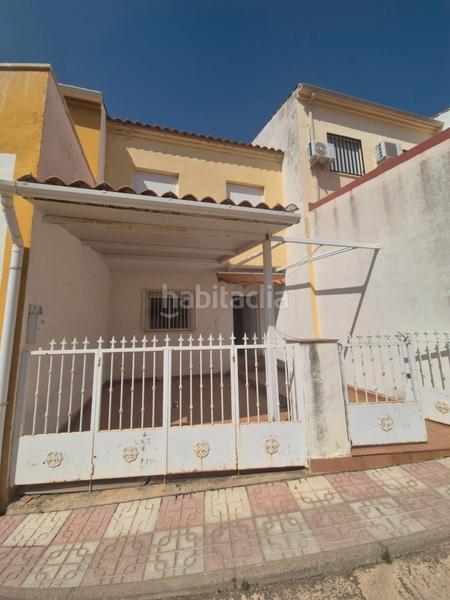 Foto 5a761588-7742-4457-9d6b-d450071a9fd3. Casa adosada en calle olivares 19 en Brazatortas