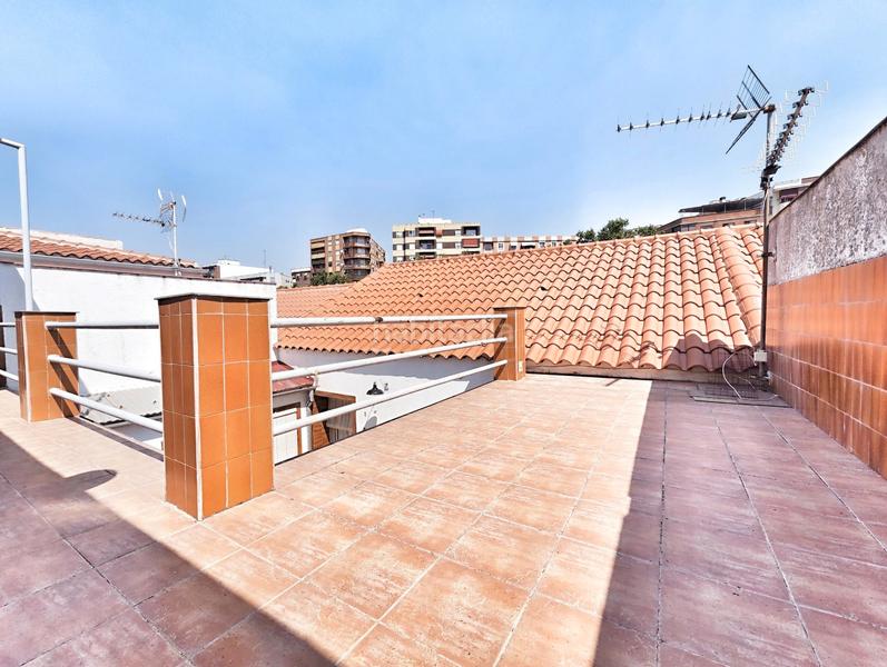 Foto 01977829-1b6d-4ae3-a508-48f88e979def. Casa en travesía alta 8 casa zona el poblado en Centro Puertollano