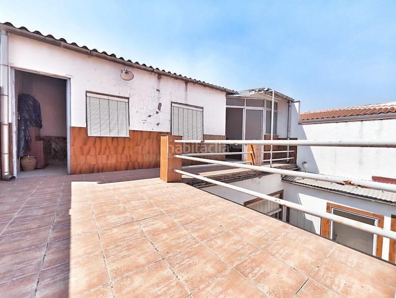 Foto 407dffa8-5bd9-4e54-b9c3-db3797c73656. Casa en travesía alta 8 casa zona el poblado en Centro Puertollano