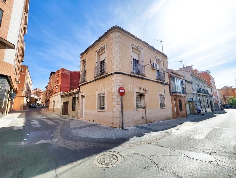 Foto 45e3d501-a3c7-4ef9-8af9-86385c446db5. Casa amb calefacció a Centro Puertollano