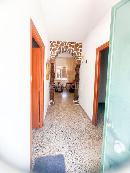 Foto 6bd3f9ef-cdb1-4162-baaf-88ba469ba8f2. Casa amb xemeneia calefacció a Carretera de Córdoba - Libertad Puertollano