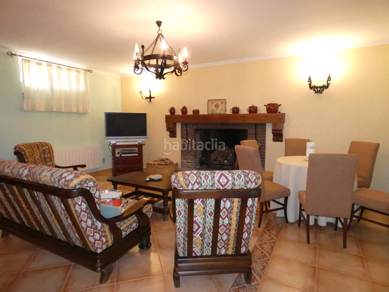 Foto 77b9e8c0-1efa-47e4-9fb7-fa1000840b79. Chalet avec chauffage parking dans Almagro