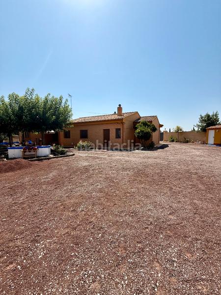 Foto 4124813a-5f98-4775-be31-13498d63f1fd. Xalet amb xemeneia calefacció aparcament piscina a Torralba de Calatrava