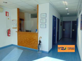Local commercial à Valdepeñas. Local en venta en hospital, 3 dormitorios.