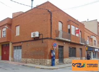 Maison à Valdepeñas. Casa en venta en centro, 3 dormitorios.