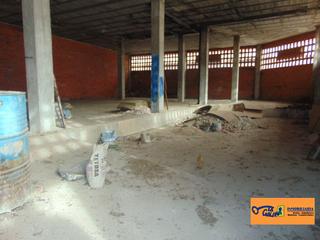 Lloguer Local Comercial a Valdepeñas. Local en alquiler en centro.