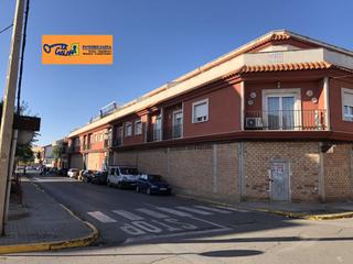 Parking voiture à Valdepeñas. Garaje en venta en auditorio.