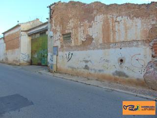Terreno residencial en Valdepeñas. Solar en venta en buena.