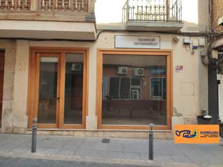 Location Local commercial à Valdepeñas. Local en alquiler en centro.