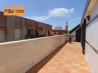 Attique à Valdepeñas. Atico en venta en centro, 5 dormitorios.