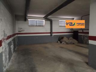 Parking voiture à Valdepeñas. Garaje en venta en hospital.