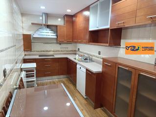 House en Valdepeas. Casa en venta en barrio de la manzana, 5 dormitorios.
