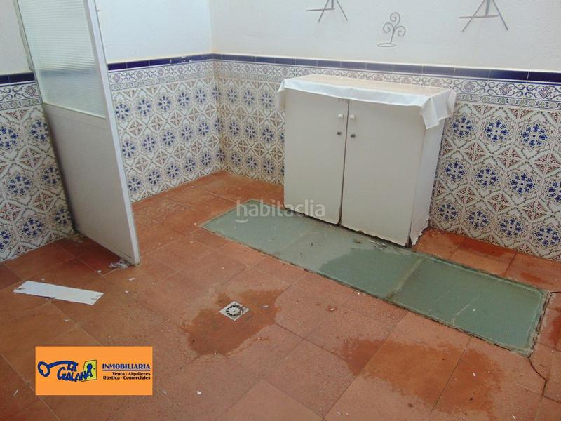 Foto 4c997723-f88a-43cb-8b0e-21f23db07657. Casa amb calefacció aparcament a Valdepeñas