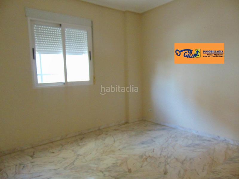 Foto 717ba618-2e4f-419c-9c08-95a912580fb5. Casa amb calefacció aparcament a Valdepeñas