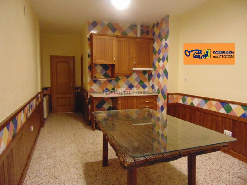 Foto a54a6c02-4ef1-4d0d-a988-13e1d69b6882. Casa amb calefacció aparcament a Valdepeñas