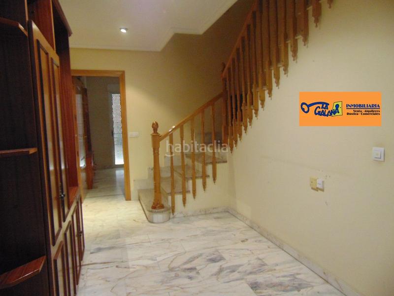 Foto f5fec1b5-bfbb-46da-be42-883807253d38. Casa amb calefacció aparcament a Valdepeñas