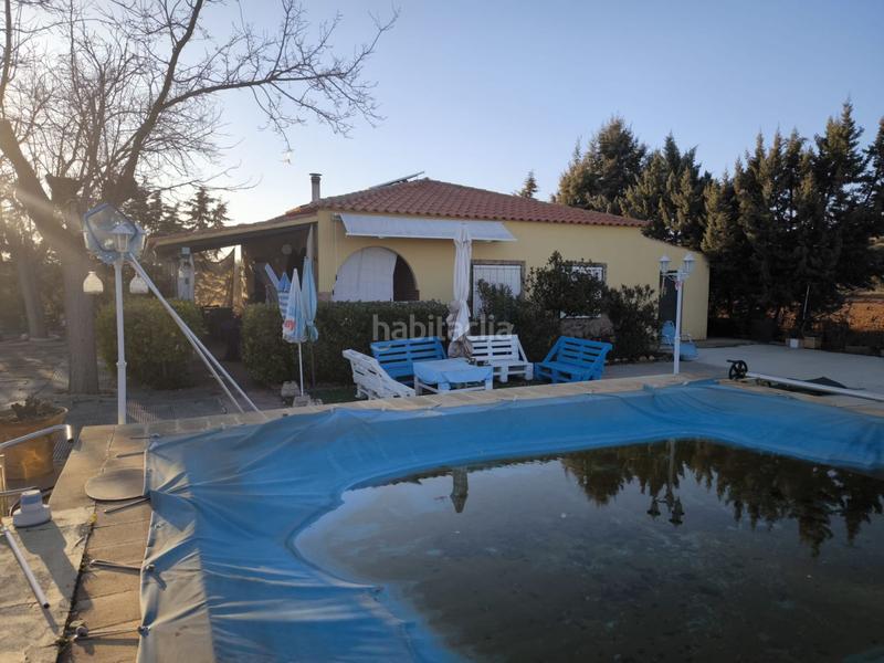 Foto b51ae133-5acd-4827-bc7b-be141cb4ba78. Chalet in Valdepeñas