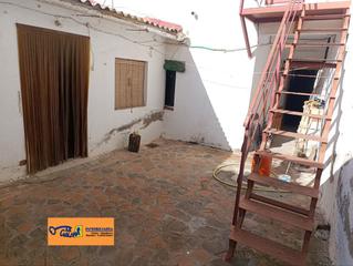 Casa in Valdepeñas. Casa en venta en centro, 6 dormitorios.