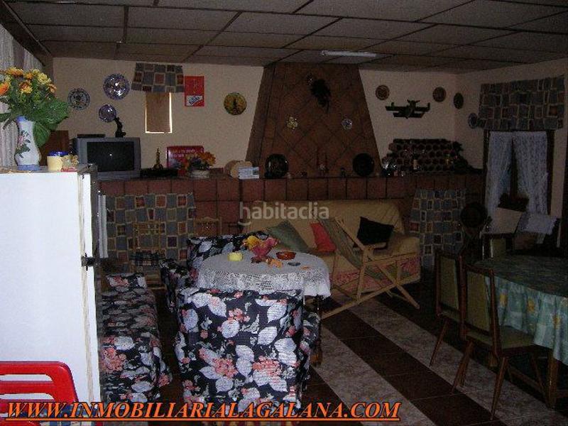 Foto 159477a4-6c7b-40cd-99e4-0527f7a9f1e3. Chalet  en venta en carretera infantes, 2 dormitorios. en Valdepeñas