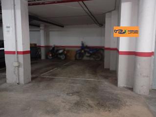 Parking voiture à Valdepeñas. Garaje en venta en 1 de julio.