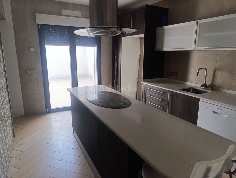 Foto 63744256-295d-494d-9a53-21e3eb5920fe. Casa amb calefacció aparcament a Valdepeñas